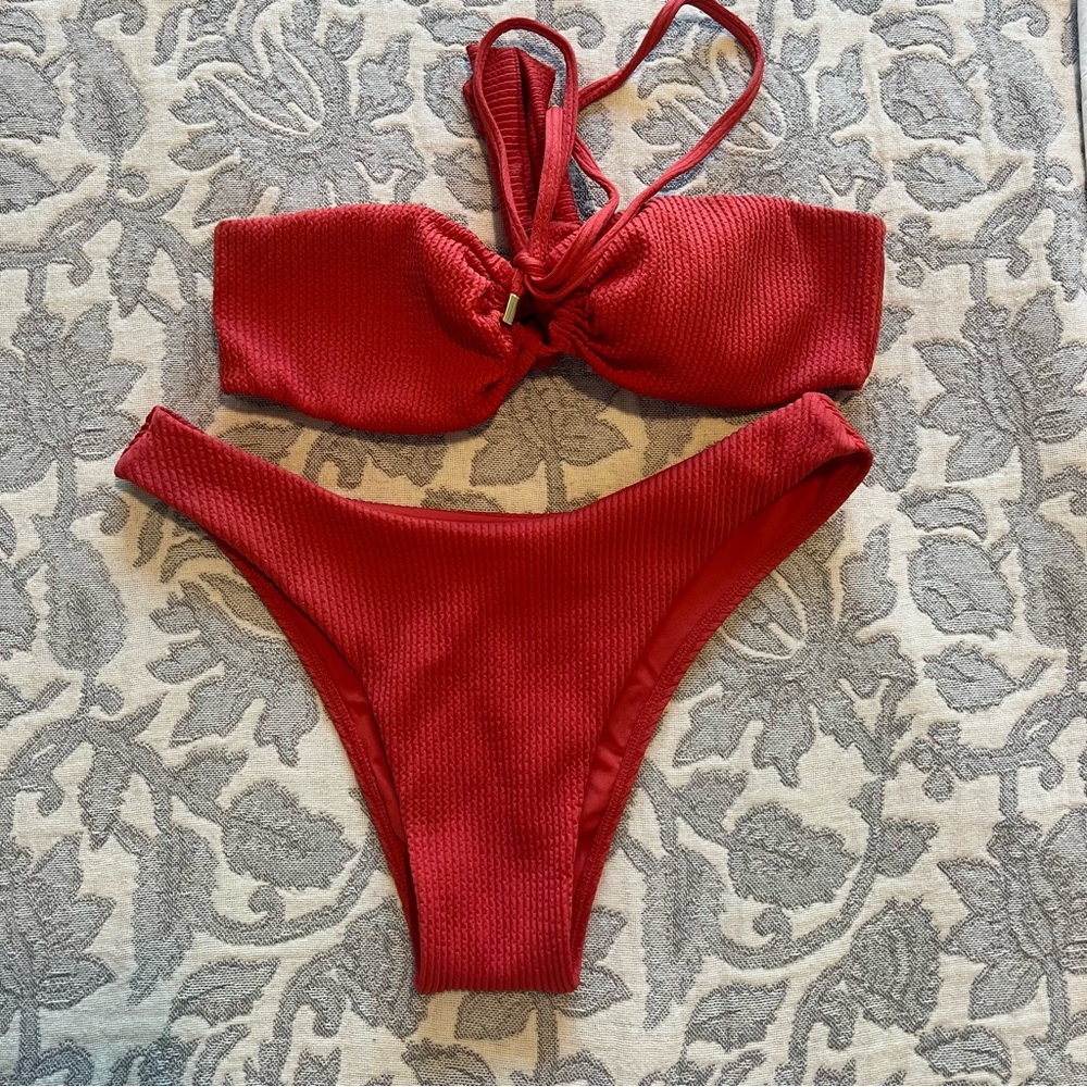 MONDAY Swimwear Palm Springs Top and Byron Bottom, Size M, Vanilla Chevron